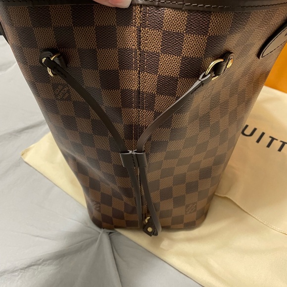 Louis Vuitton Neverfull MM Damier - Picture 9 of 12